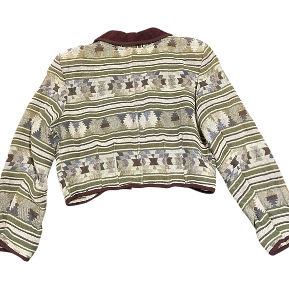 Patterned with Earth Tones Jacket with Maroon Accents - Picture 5 of 6